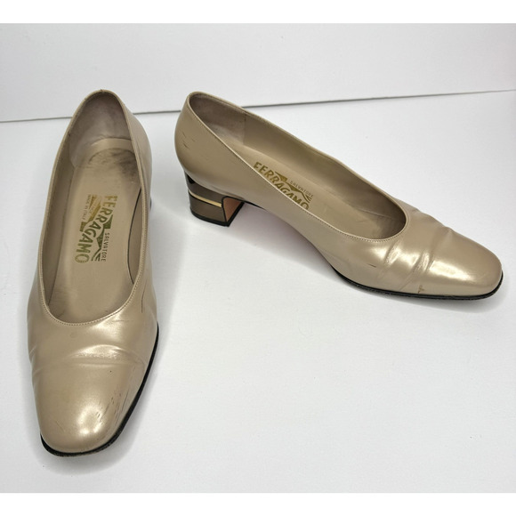 Salvatore Ferragamo Shoes Womens Size 8.5 Beige Leather Block Heel Pumps Italy - Picture 3 of 11